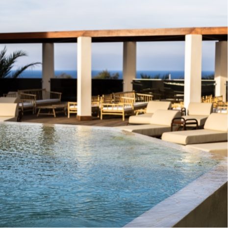 kasano-calvi-pool